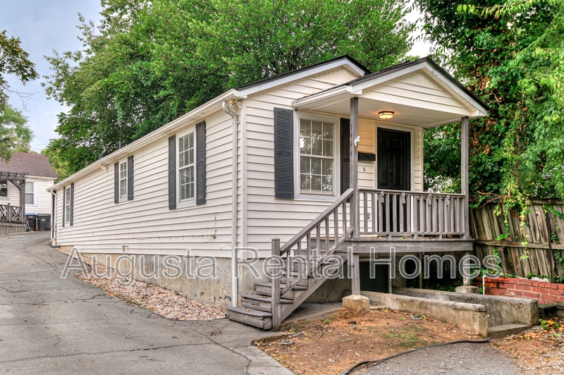 Augusta Condo: 1444 Heard Avenue - 1/2