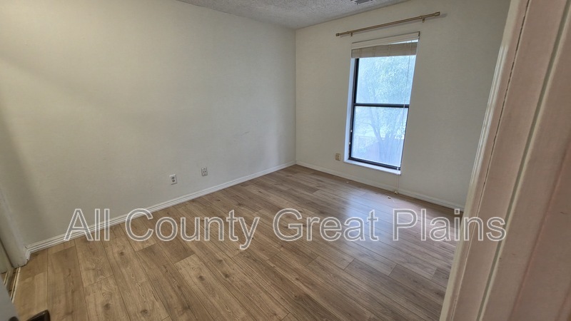 Main Rental Photo 16