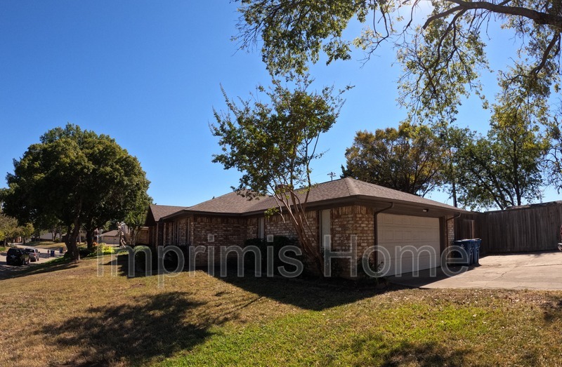 DeSoto House: 430 Ridgewood