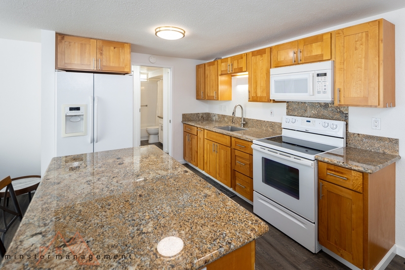 Honolulu Condo: 440 Lewers Street - 903