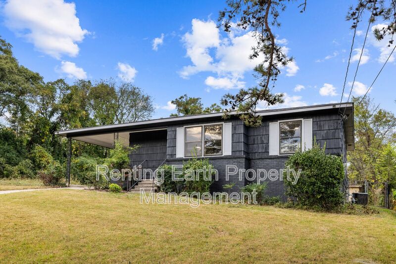 Birmingham House: 737 84th Place S