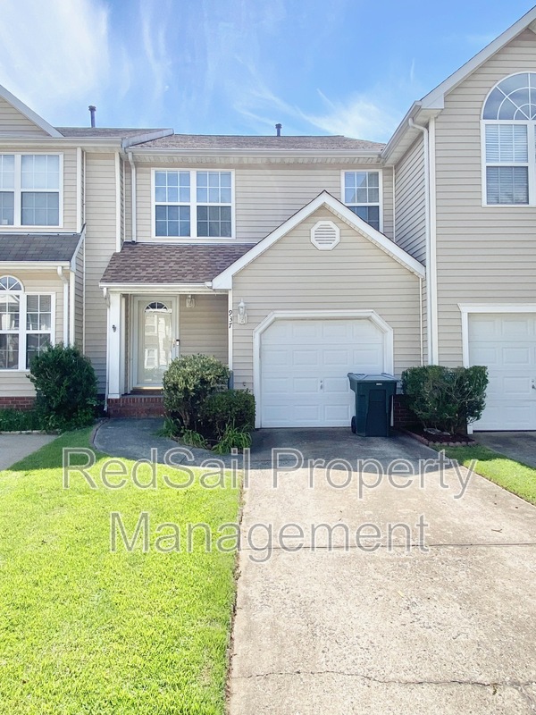 Hampton House: 937 Allendale Dr