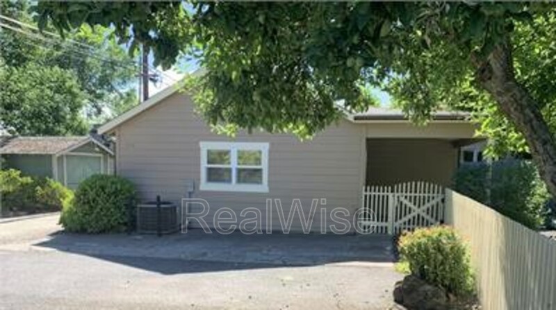 Ashland House: 263 Sixth St