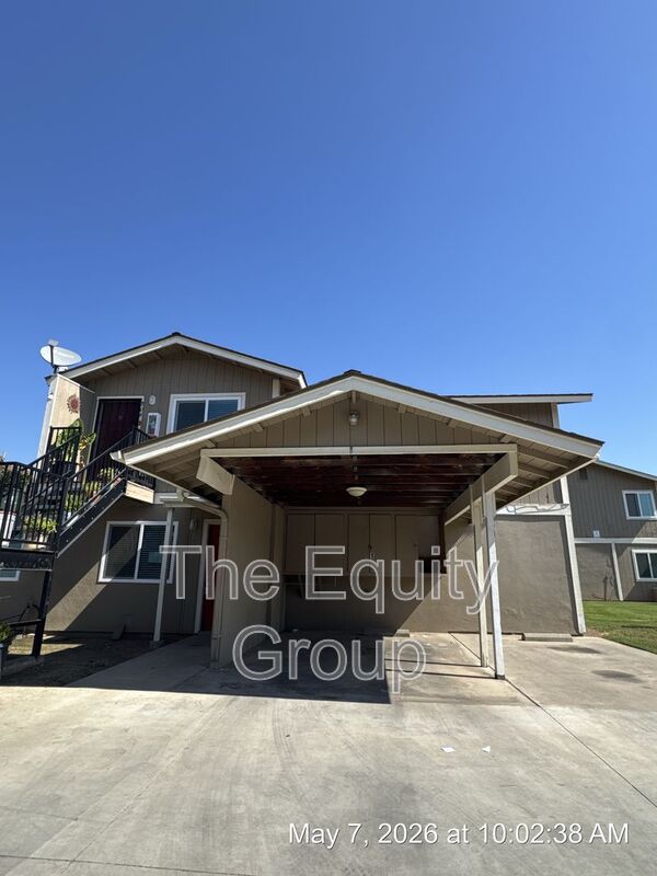 Exeter Condo: 806 Monarch Circle