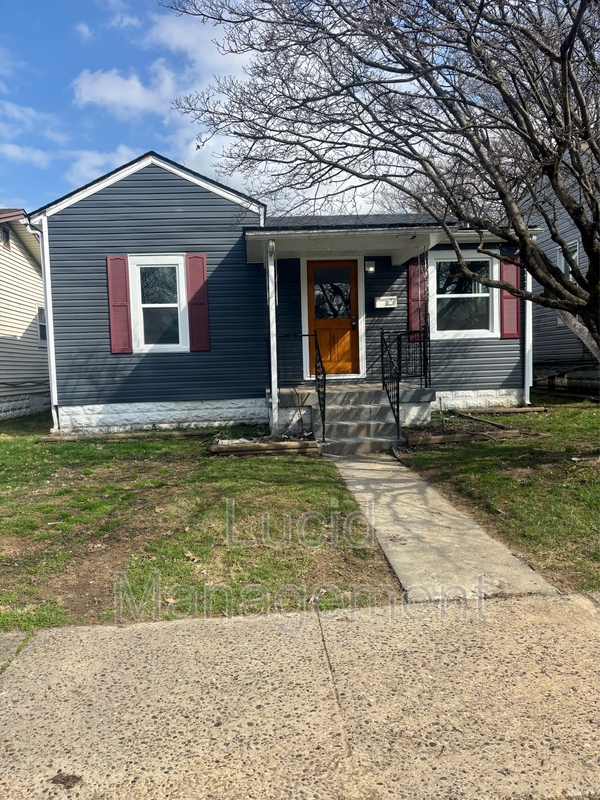 Louisville House: 3707 Powell Avenue