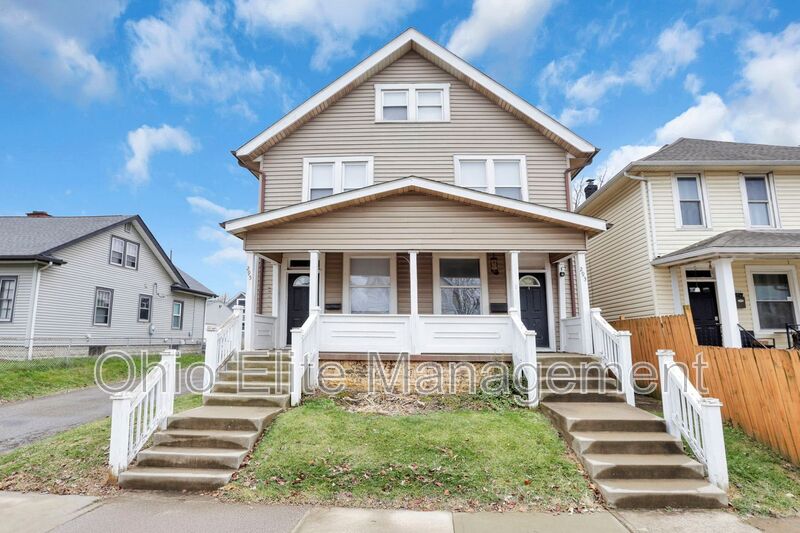 Columbus House: 295 Woodrow Ave