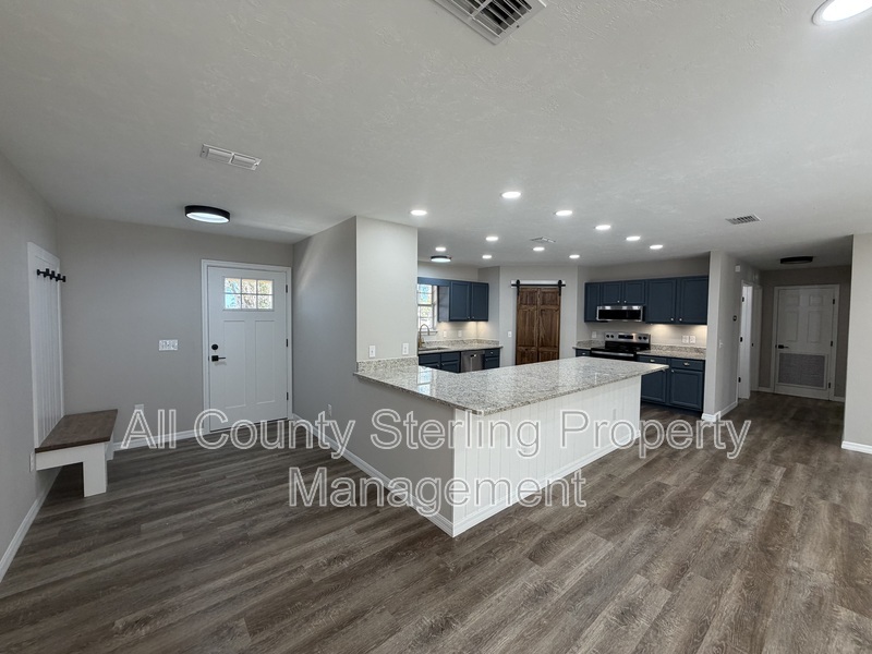 Wellborn House: 11880 49th Rd