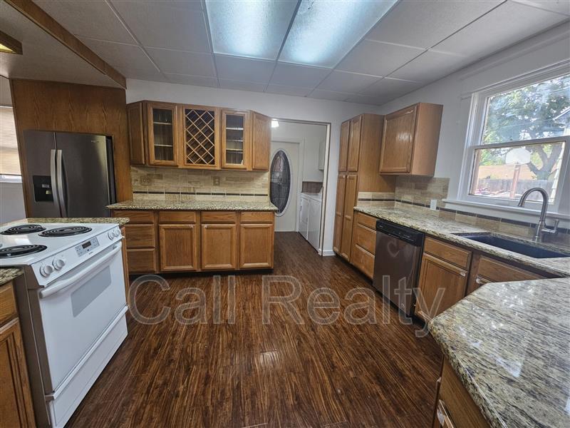 Spokane House: 3603 N Atlantic