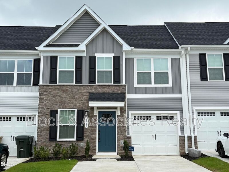 Raleigh House: 1337 Rollman Farm