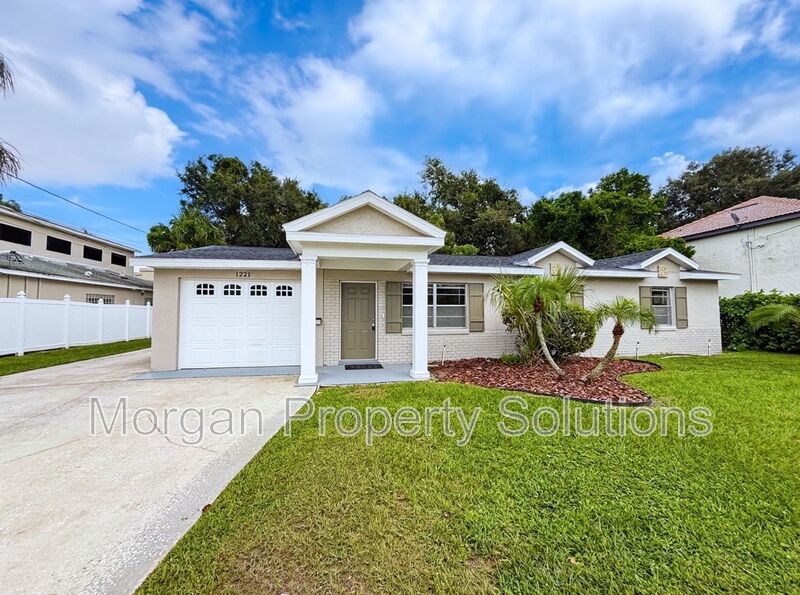 Orlando House: 1221 Poinsettia Avenue