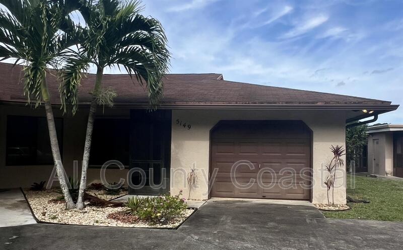 Boynton Beach House: 5149 Rose Hill Dr.