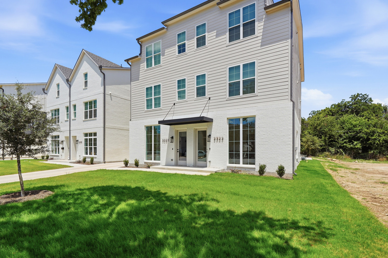 Fort Worth House: 3323 South University Drive