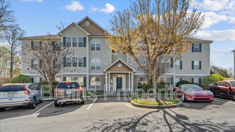 High Point House: 6118 Hedgecock Circle