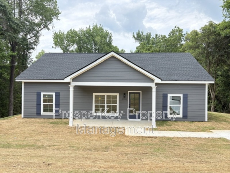 Columbus House: 6901 Hunter Road