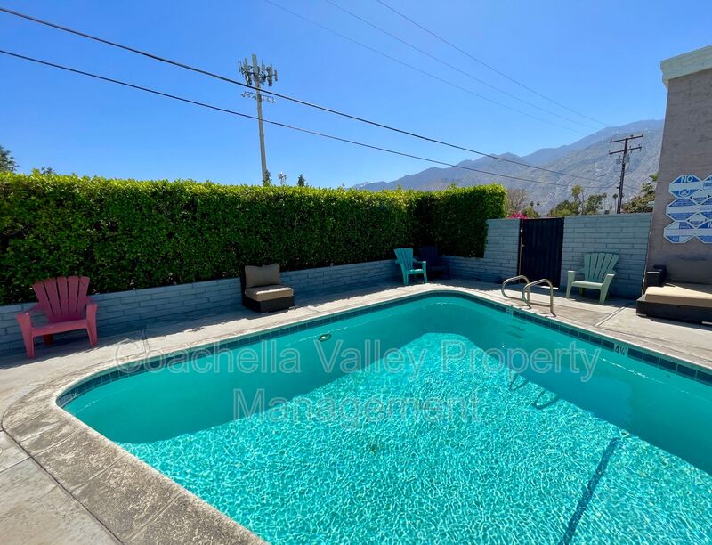 Palm Springs Condo: 1900 East Baristo Road