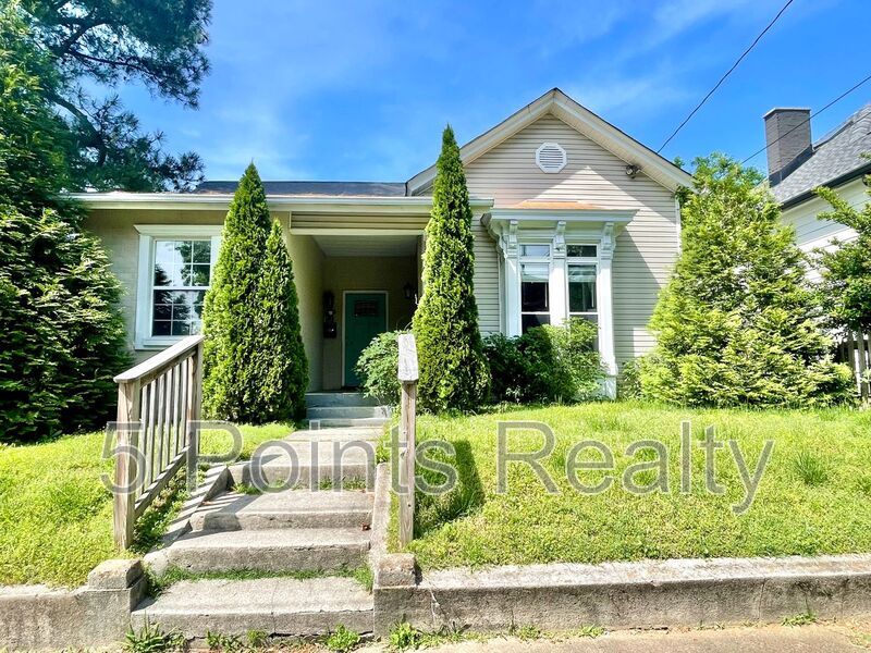 Nashville House: 315 Grace St.