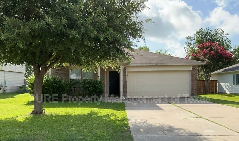 Hutto House: 210 Delby St.