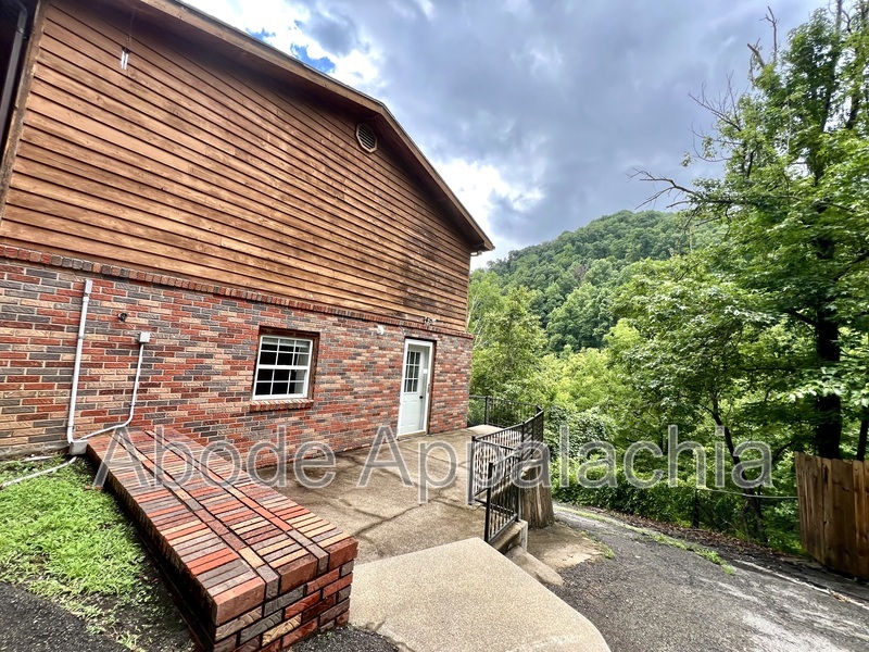 Pikeville Condo: 1233 Collins Hwy