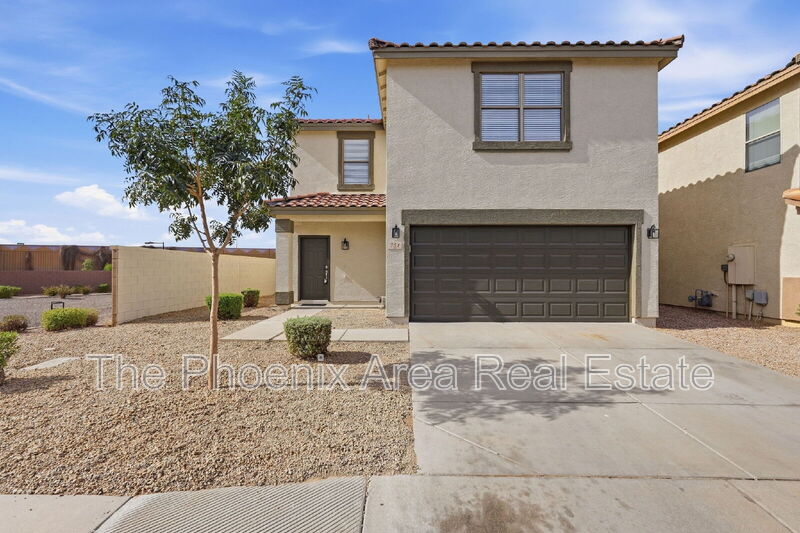 Chandler House: 751 E Reflection Pl