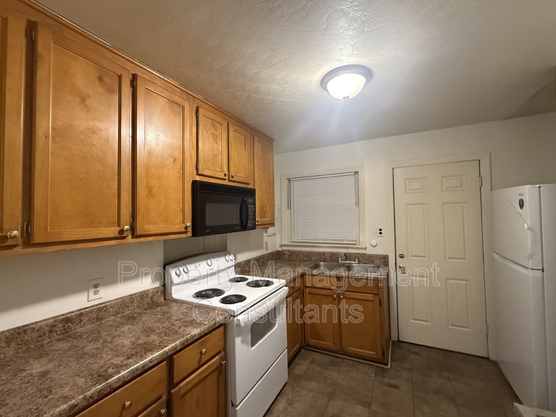 Florence Condo: 1002 Royal Avenue Florence AL 35360 - 1