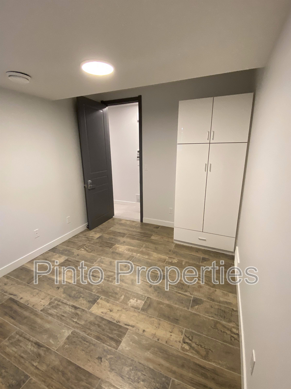 Edmonton House: 10749 86 Avenue Northwest