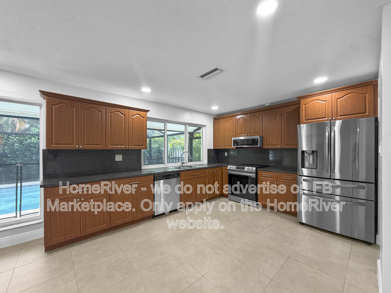 Sunrise House: 8210 NW 20th Ct