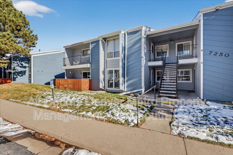 Centennial Condo: 7250 S Gaylord St.