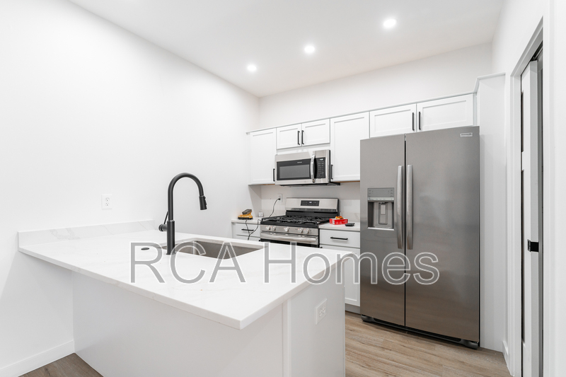 Indianapolis House: 851 North Rural Street