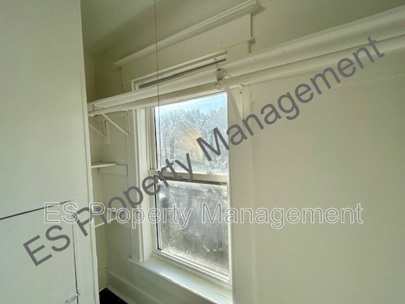 NOW AVAILABLE!! Charming Two Bedroom One Bathroom Duplex!!! - Photo 13