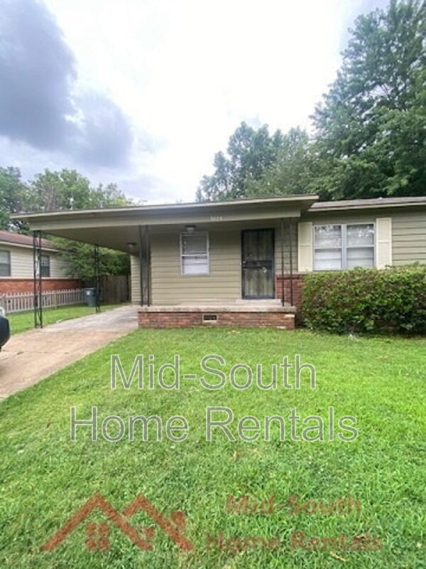 Memphis House: 3023 Clearbrook St