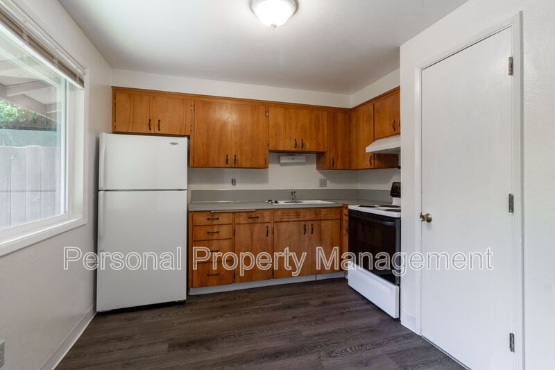 Vancouver Townhome: 3100 V Street