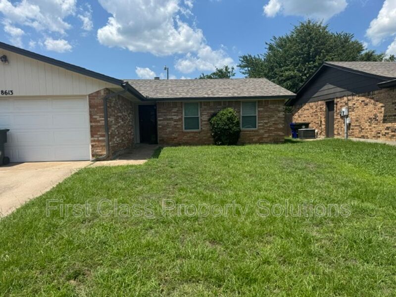 Oklahoma City House: 8613 East Parkridge Dr