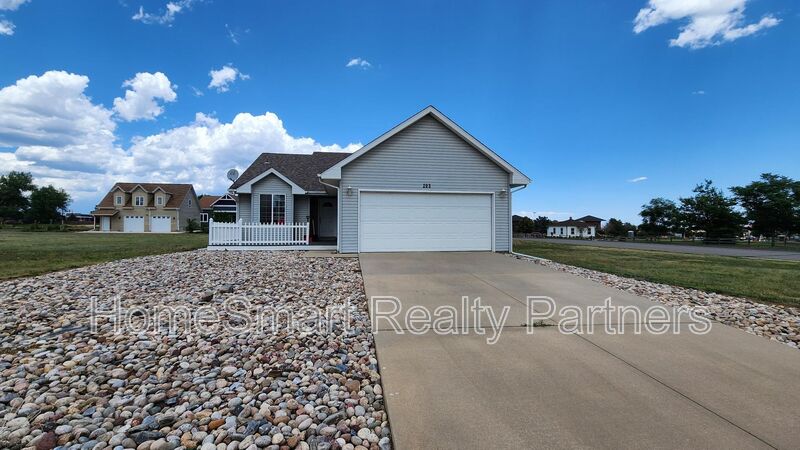 Superior House: 203 W Coal Creek Drive