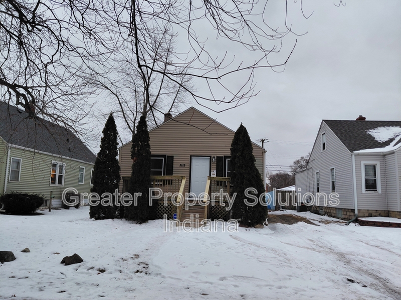 Hammond House: 3112 Kenwood Street