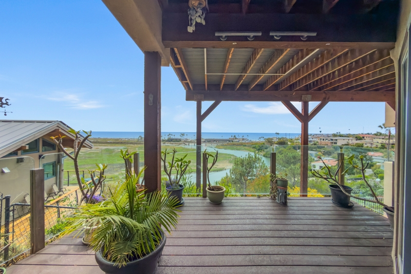 Cardiff Condo: 2594 Montgomery Avenue