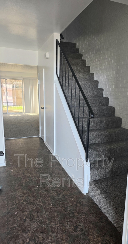 Odessa Condo: 1003 N Grandview Ave