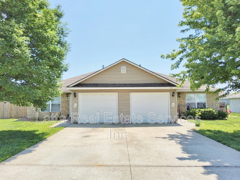 Belton Condo: 1207 E 173rd St