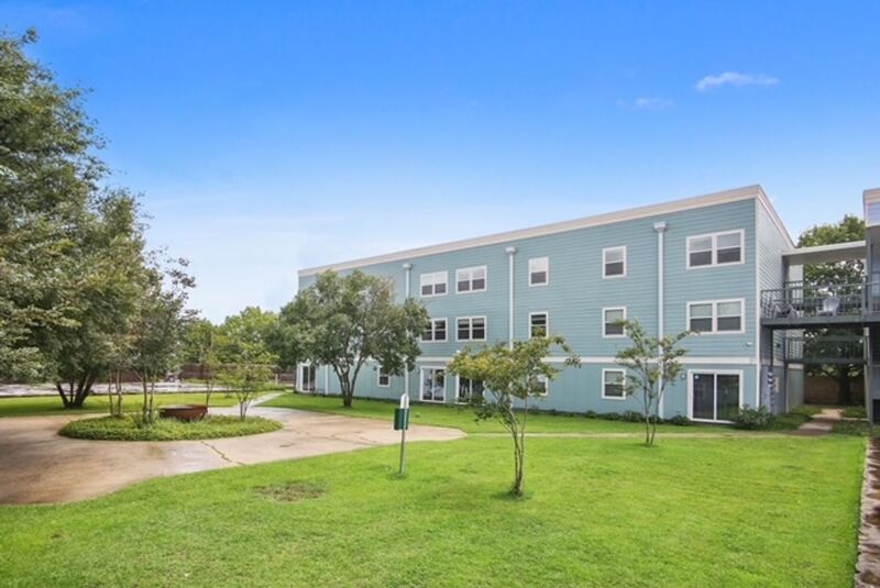 New Orleans Condo: 3251 Saint Ferdinand Street - E225