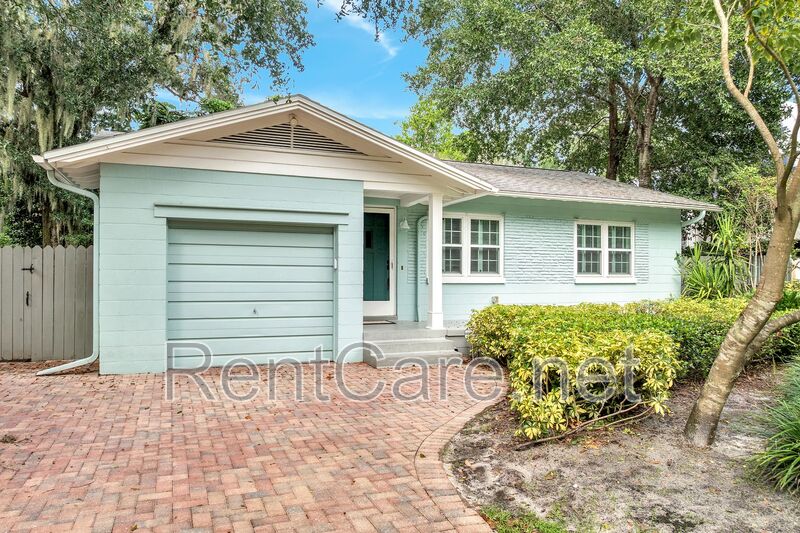Winter Park House: 1835 Edwin Blvd