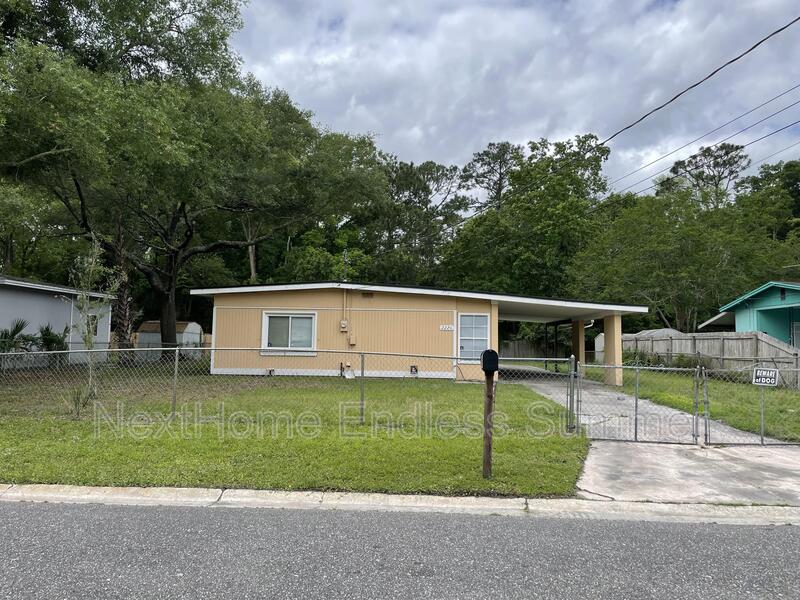 Jacksonville House: 2226 Leon Road