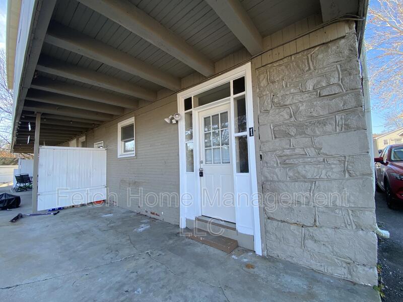 Lancaster Condo: 6 Reese Avenue - #1