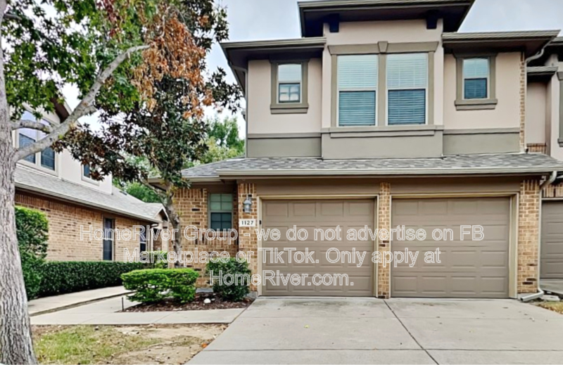 Allen Townhome: 1127 Sophia St