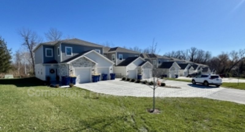 De Soto Condo: 8687 Golden Lane - B