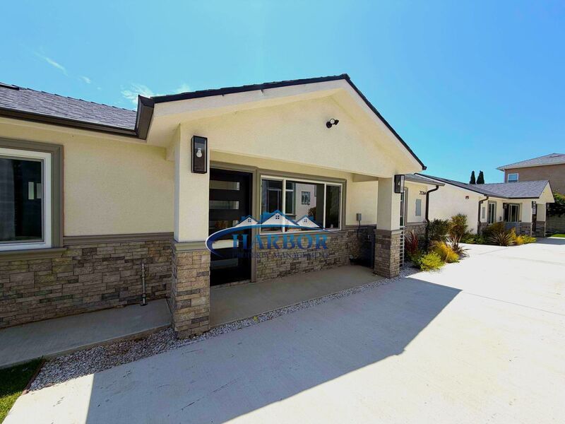 Torrance House: 2126 W 238th Street