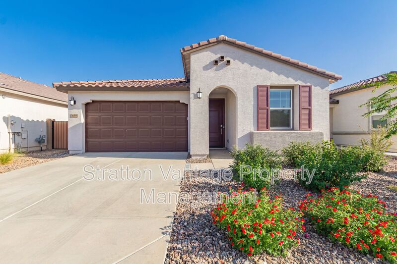 Maricopa House: 36595 W Mediterranean Way