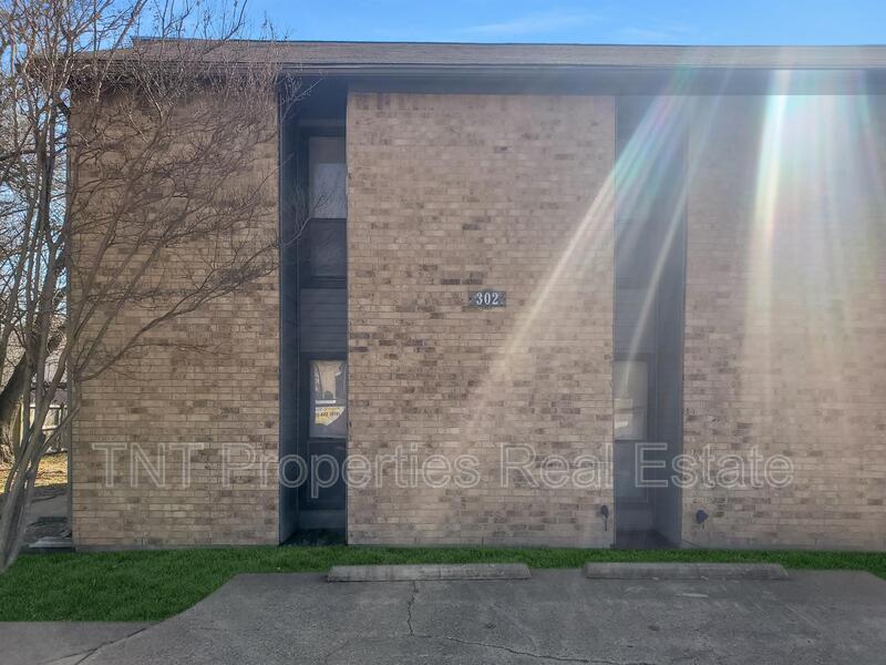 College Station Condo: 302 Manuel Drive