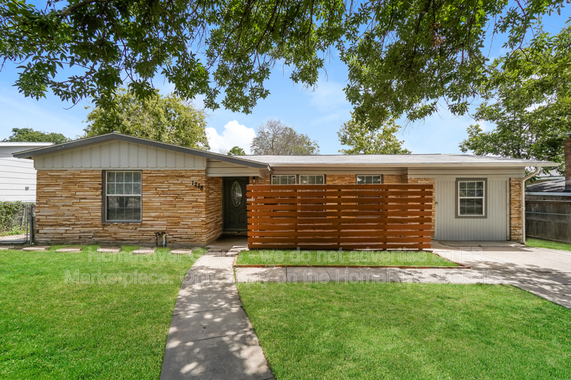 San Antonio House: 1218 Oblate Dr