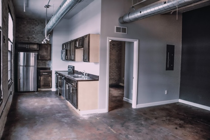 Davenport Condo: 402 E. 4th St. #504