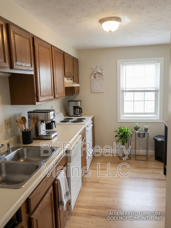 Old Orchard Beach Condo: 6 Oregon Avenue