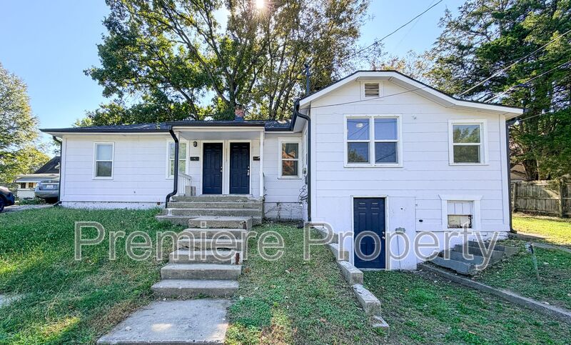 Independence Townhome: 11117 E 15th St S 1W
